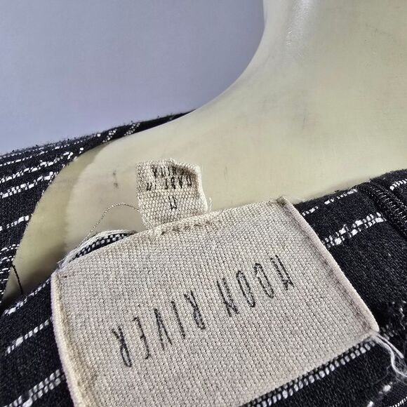 Moon River Black and Gray Sheath Mini Dress R7 - Picture 5 of 5